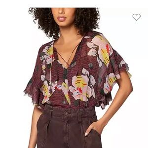 Joie
Devon Silk Flutter Sleeve Top
